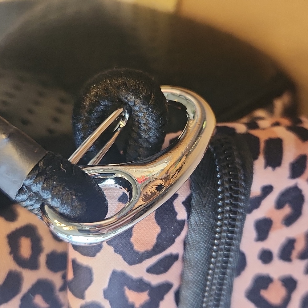 Leopard Print Neoprene Tote with Pouch - Picture 10 of 11